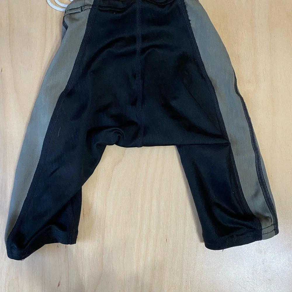 Speedo Fastskin FSII Kids Black and Gray Swim jammer size 22